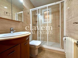 Piso en venta en Sant Andreu de Palomar en Barcelona