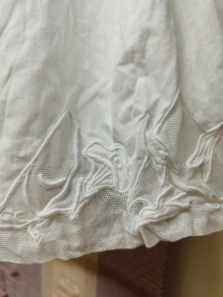 Pololo corto antiguo bordado