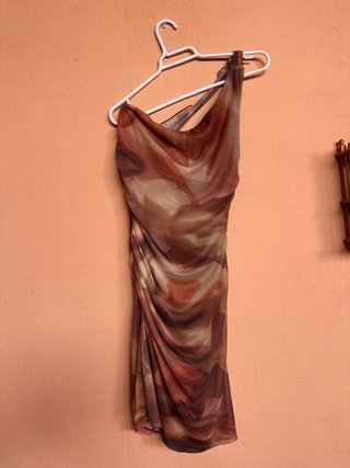 Vestido blanco manga acampanada