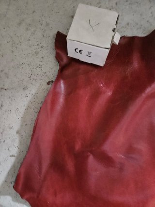 Ritagli pelle bordeaux 186 cm x 133 cm