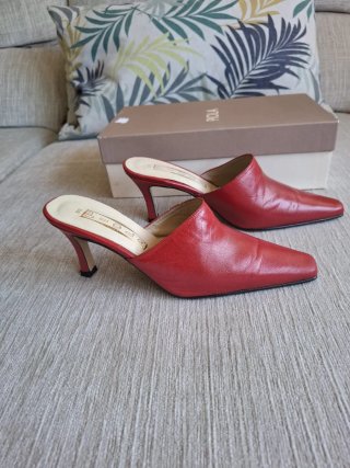 Zapatos de tacón Pola rojos talla 37