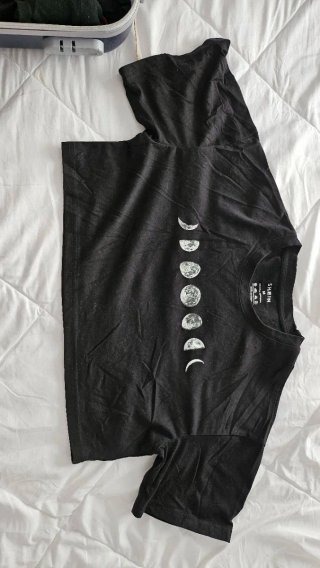 Camiseta negra Shein fases luna M