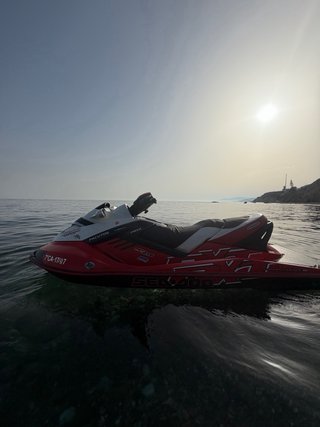 Sea-Doo RXP 215 – 2007 | 200 horas | Remolque incl
