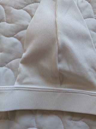 Top bikini blanco triangular sin estrenar
