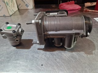 Válvula Control Remolque EBS Knorr-Bremse k023711