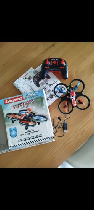 Dron Carrera RC Mario Kart Nintendo