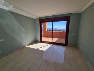 Casa adosada en alquiler en El Paraíso en Benahavís