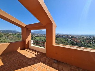 Casa adosada en alquiler en El Paraíso en Benahavís