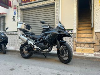 Benelli TRK 502X Adventure Negra