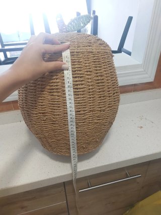 Cesta de mimbre con tapa y hoja
