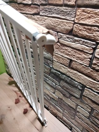 Munchkin LINDAM Puerta de seguridad 64,5-102 cm