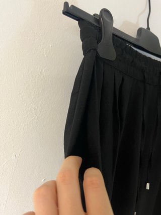 Pantalón de pinzas negro Zara Basic - SIN ESTRENAR