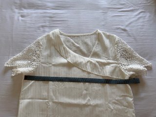 Camisa blanca con bordados