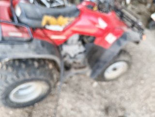 Honda Cuatrimoto Roja Todoterreno
