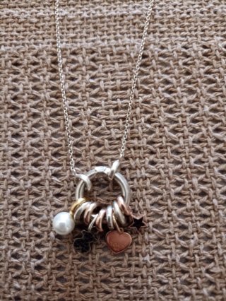 Collar Tous con charms y perla