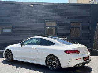 Mercedes-Benz Clase C 300 AMG TECHO PANORAMICO