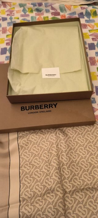 Pañuelo Burberry Monogram Beige