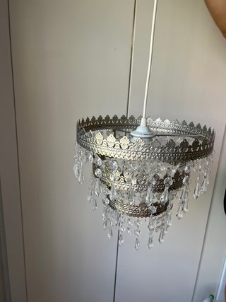 Lámpara colgante de cristal y metal