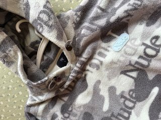 Sudadera Nude Project