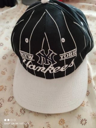 Gorra New York Yankees Negra y Blanca