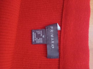 Falda larga roja con abertura Talla M