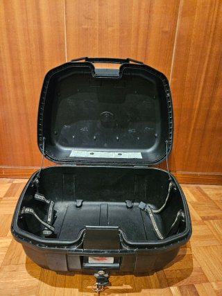 Baúl Givi Trekker52L+Monokey+Almoada+ Bombin nuevo