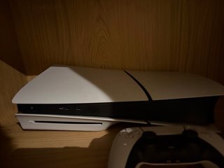 PlayStation 5 Digital + 2 Mandos