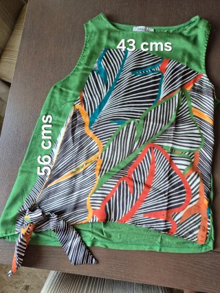 Top verde Trucco estampado tropical talla M