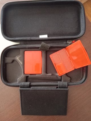 Nintendo Switch + Funda + microSD 128GB