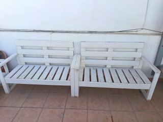 Bancos de terraza de madera blancos 50€ unidad