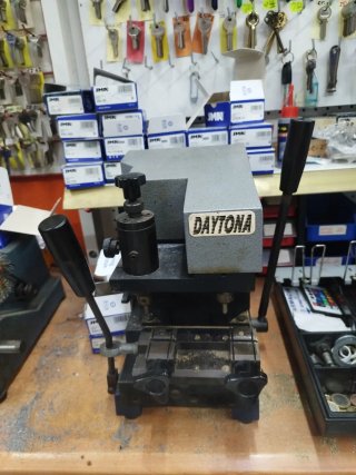 Máquina copia llaves Daytona JMA