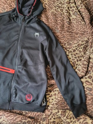Sudadera VENUM