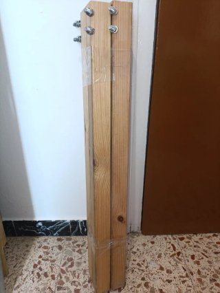 Mesa de madera maciza
