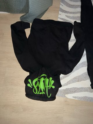 Conjunto SYNA WORLD negro y verde