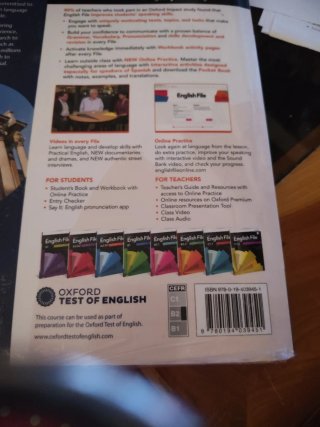 Libro de inglés Englidh File B2,2