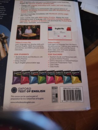 Libro de inglés Englidh File B2,2