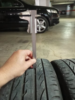 Se venden 4 Neumáticos PIRELLI P CERO