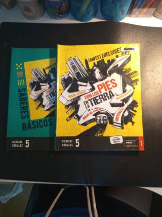Libro sociales 5 primaria