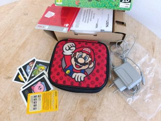 Nintendo 2DS Blanca Animal Crossing en caja