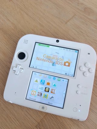 Nintendo 2DS Blanca Animal Crossing en caja