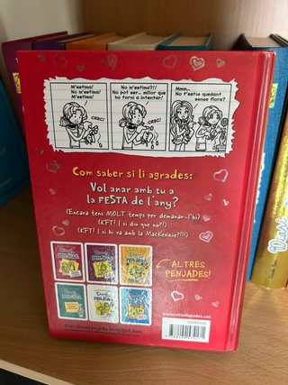 9 llibres del Diari d’una penjada en català.