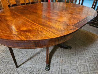 Mesa extensível antiga recuperada