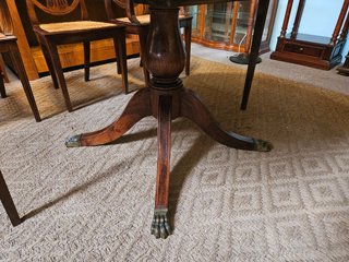 Mesa extensível antiga recuperada