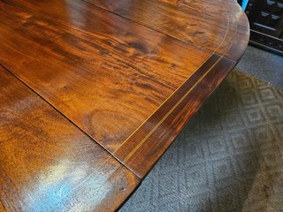 Mesa extensível antiga recuperada
