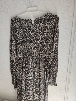 Vestido negro estampado floral