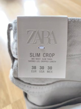 Zara Jeans Beige Crop