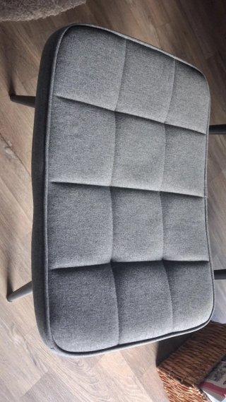 Sillón y reposapiés gris