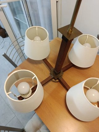 Lámpara de salón madera y tela