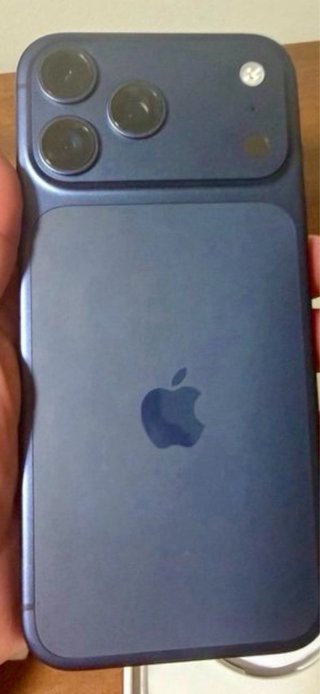 iPhone 17 Pro Max Azul - 4 meses de uso