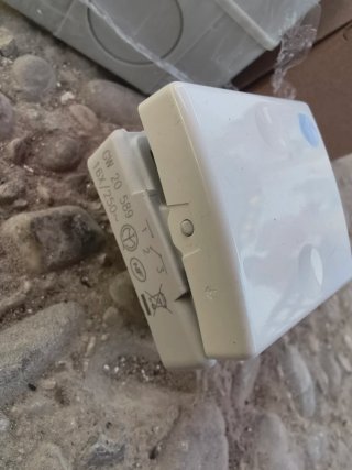 Interruptor Gewiss con caja estanca